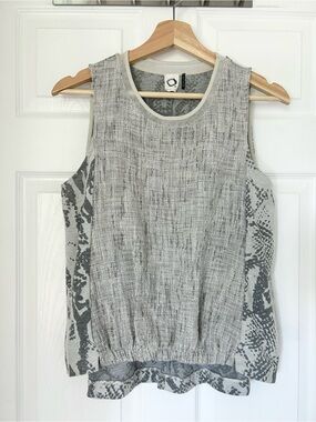 Akemi + Kin / Anthropologie Sleeveless Gray Patterned Knit Women’s Top